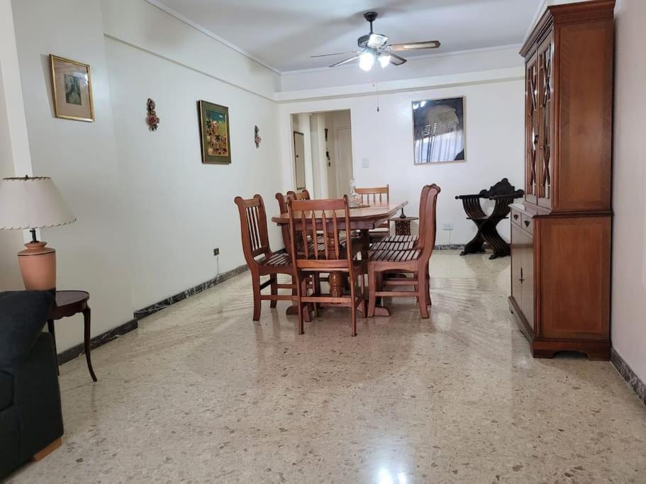 En Belgrano Entero 6 Huespedes Apartamento
